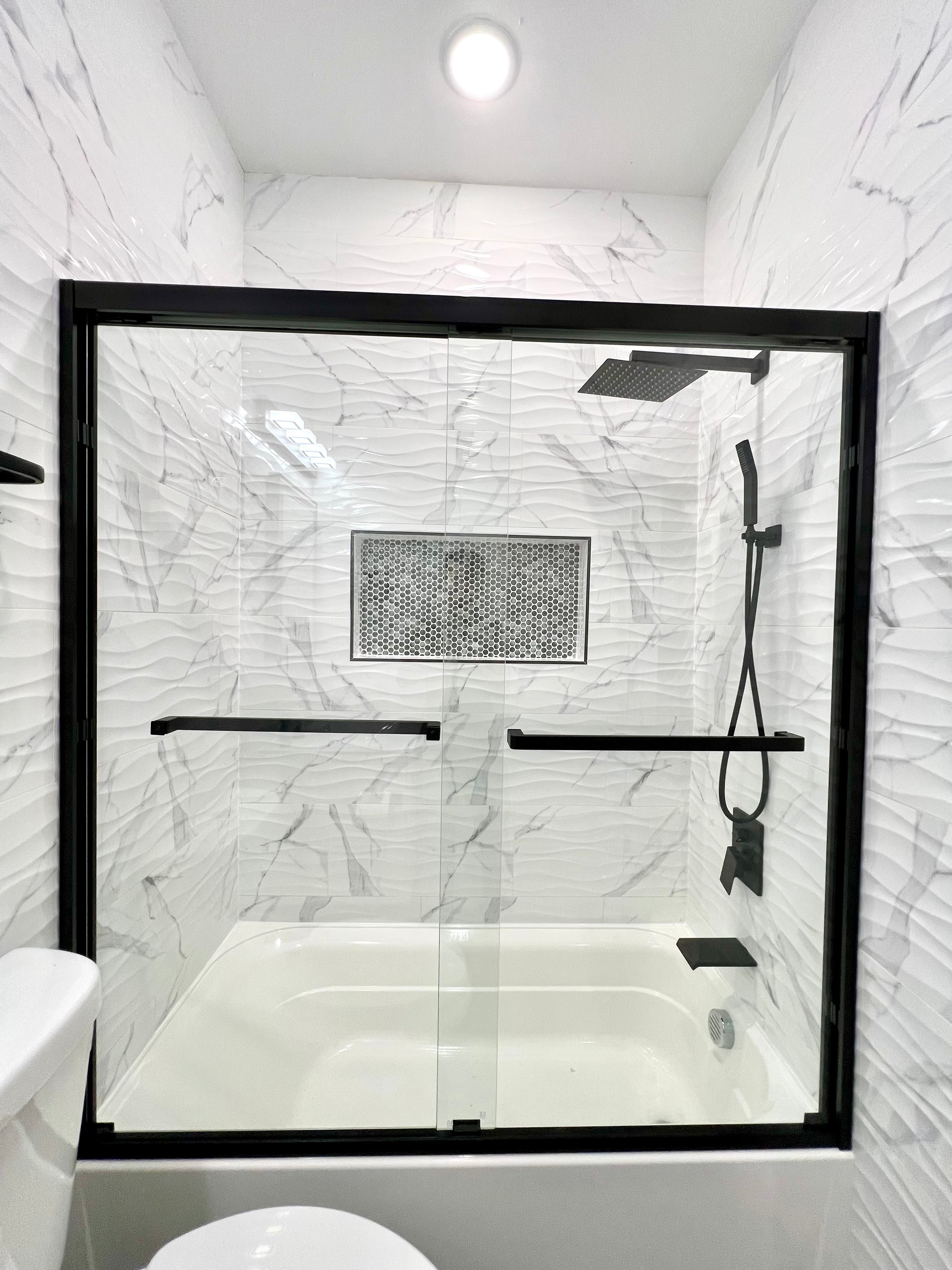 D-7 DOUBLE SLIDING BATHTUB