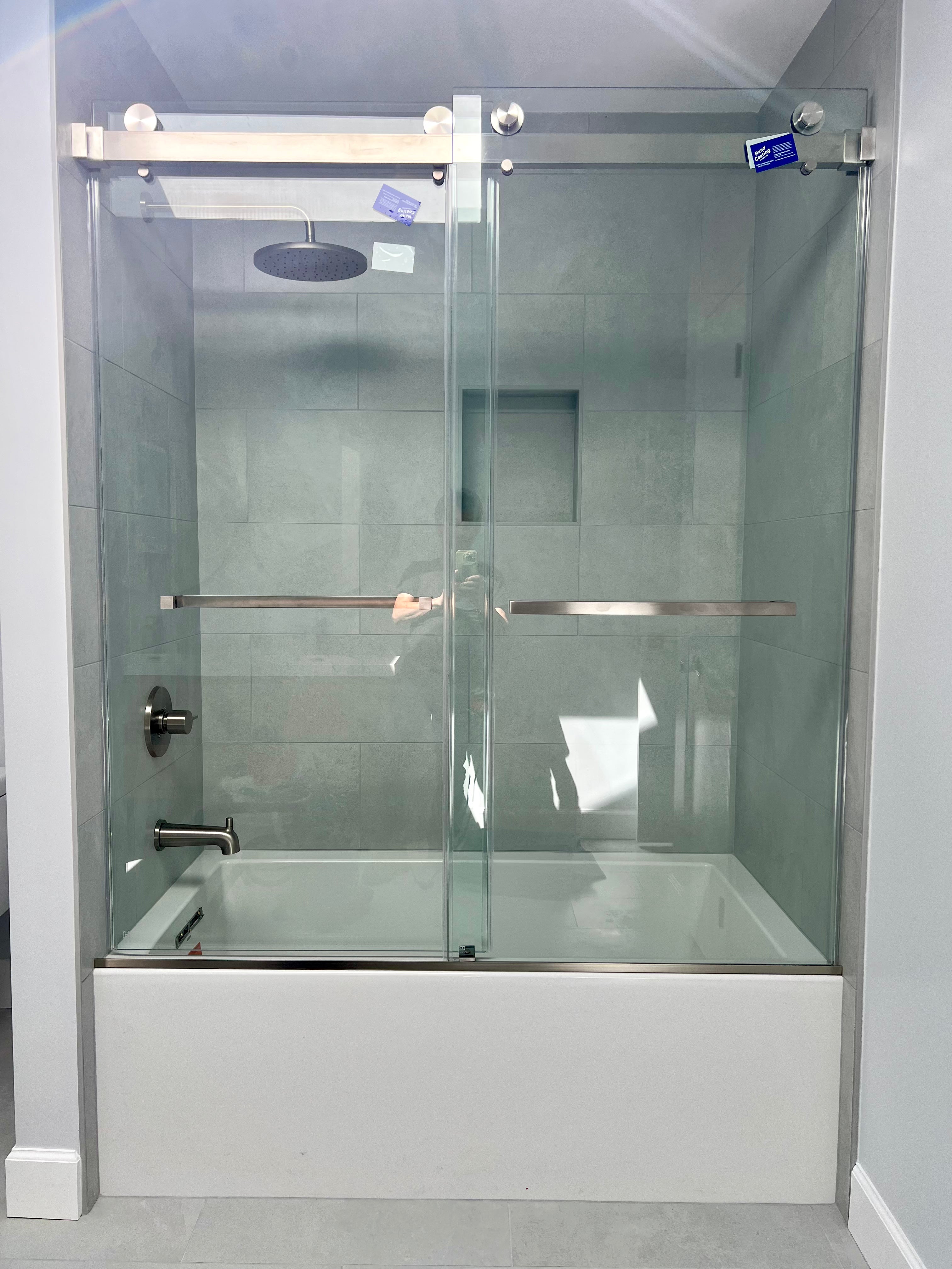 D-1 DOUBLE SLIDING 66' Height Bath Tub