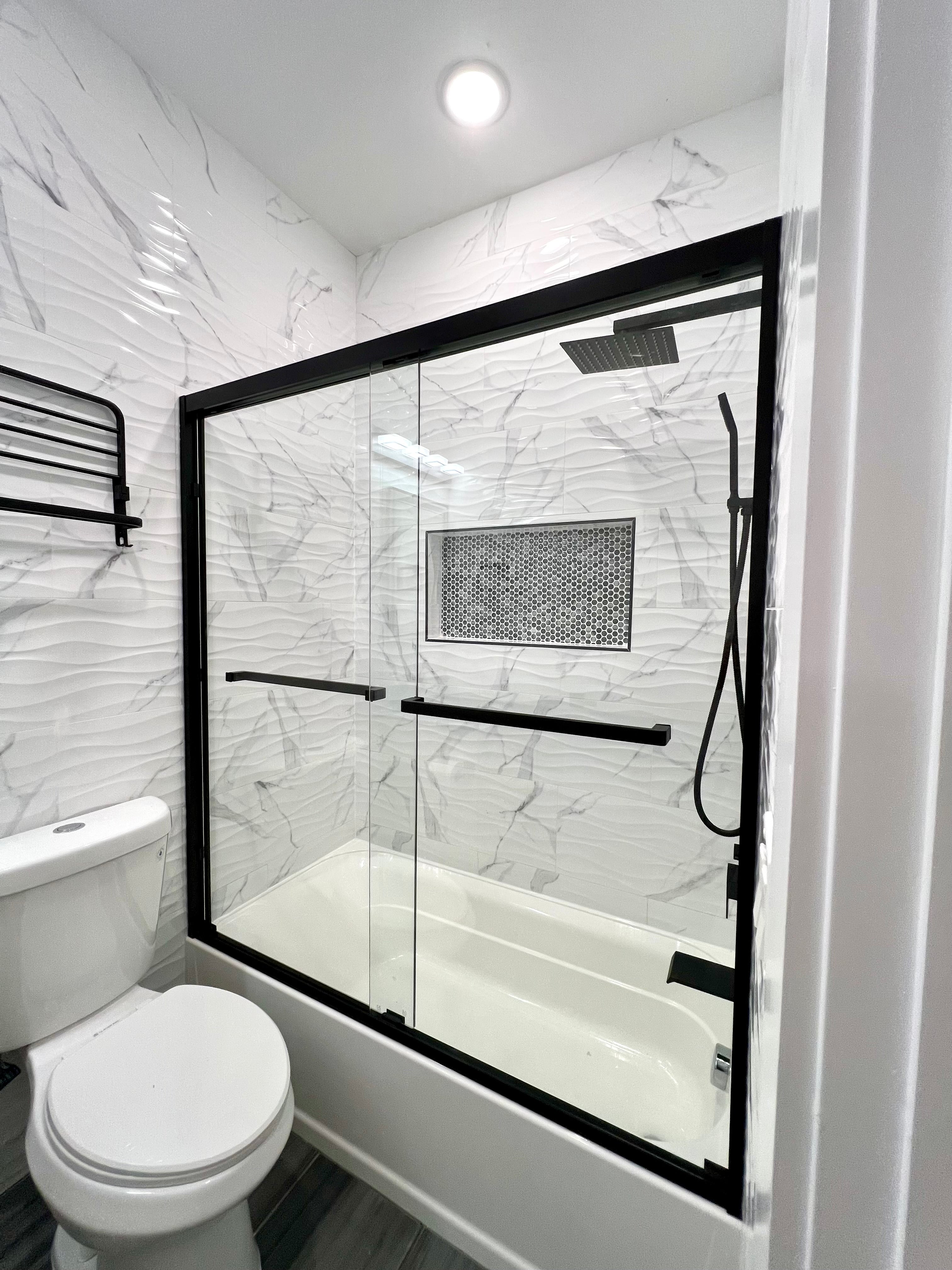 D-7 DOUBLE SLIDING BATHTUB