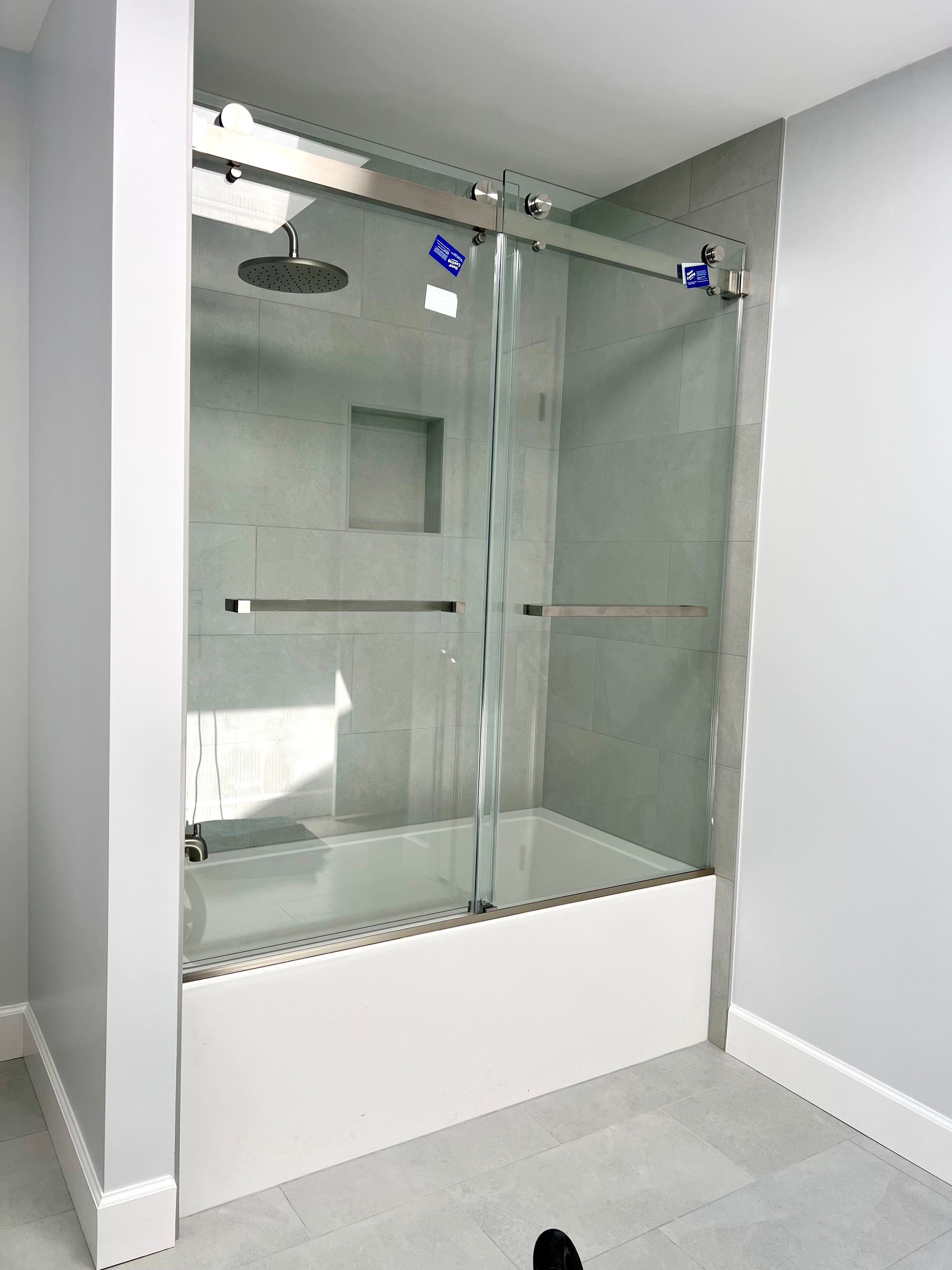 D-1 DOUBLE SLIDING 66' Height Bath Tub